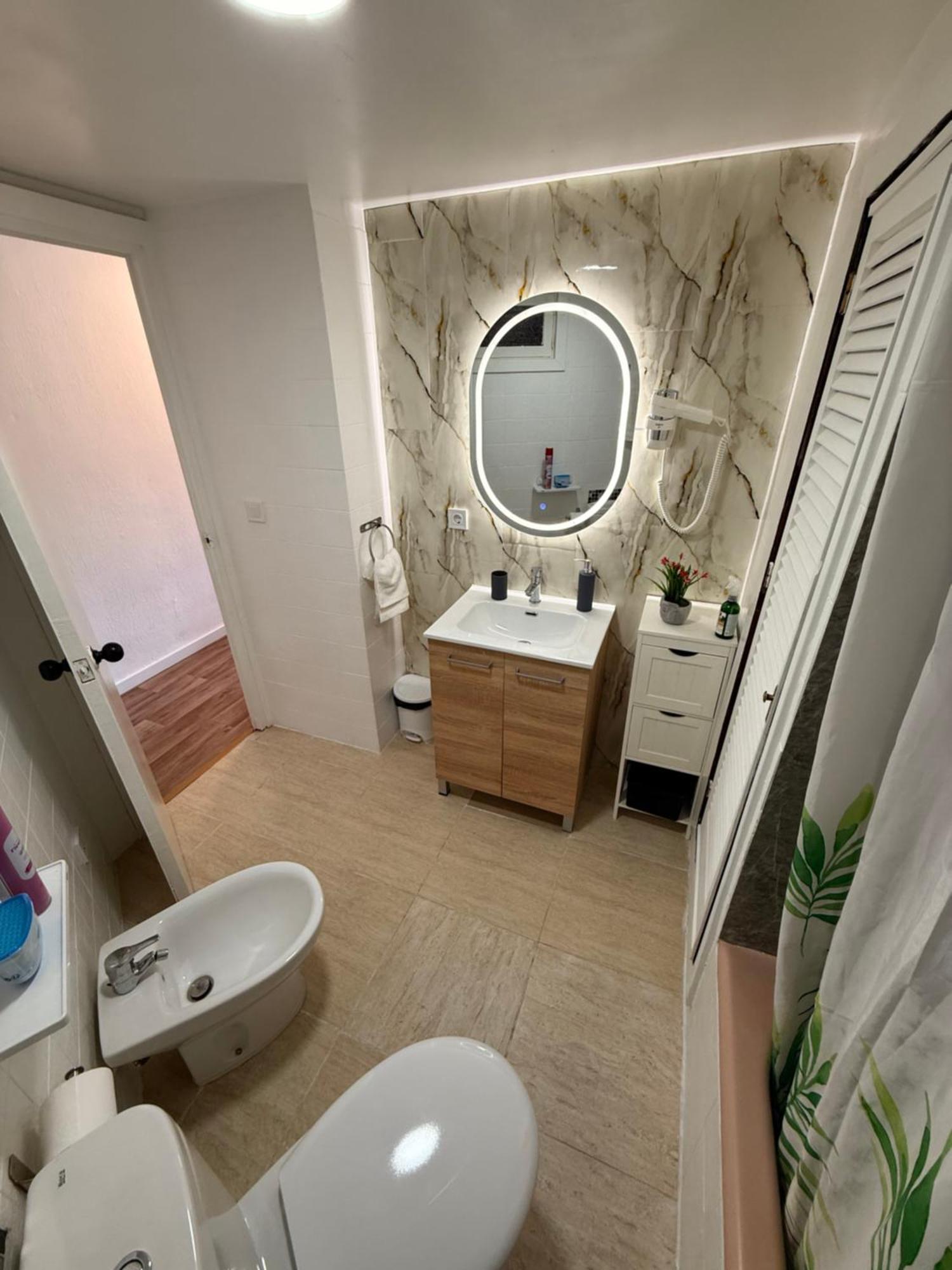 Sun Apartment *